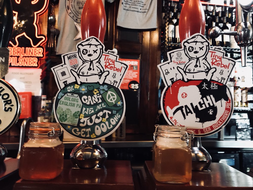 StraitandNarro's tweet photo. Happy 6th Birthday @tinyrebelbrewco &amp; @tinyrebelBRAD  6 brand new beers on saw for the first time at 12pm today! 

#RebelScum #9AmPumpClipSaint #RebelsNotPunks #ItsAStraitandNarrowThing https://t.co/la1D5jm0TX