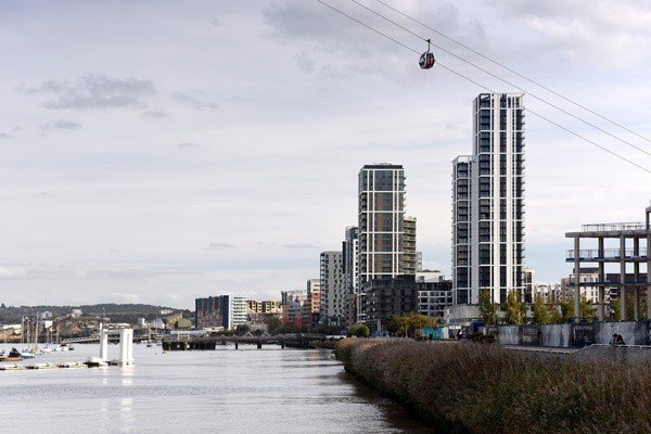 We installed 11,000m2 in this fantastic building, the tallest residential building in #Greenwich for <a href="/WatesGroup/">Wates Group</a> designed by <a href="/PilbrowandP/">Pilbrow & Partners</a> #flooring architectsjournal.co.uk/buildings/pilb…