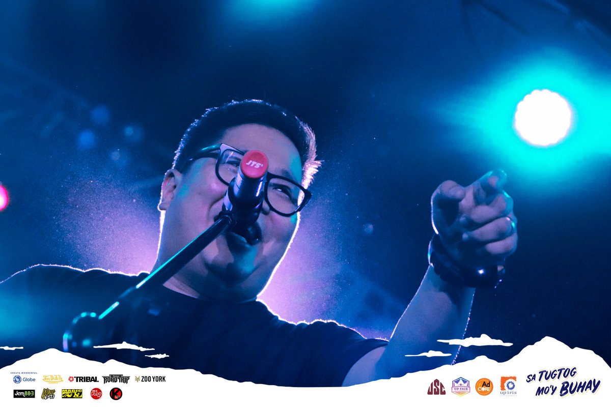 UP_Fair's tweet image. Kasama mo ang @theitchyworms sa ilalim ng buwan dito sa #CosmosUPFairFriday! 

Pumunta na sa Sunken Garden para sa iba&apos;t ibang #CosmicEncounters ngayong gabi!

#MissionCosmos
#UPFair2018 #SaTugtogMoyBuhay