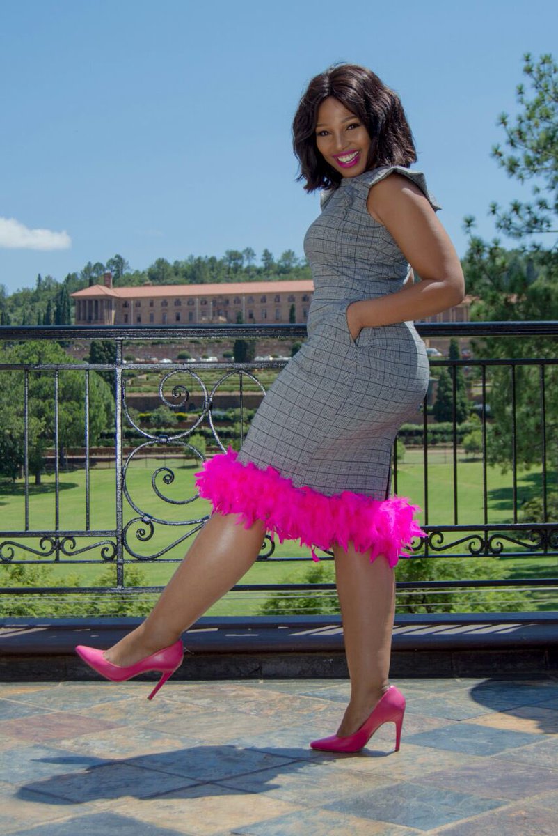 PhindileGwala_'s tweet photo. Issa Kick As$ Friday... I’m so inlove with “THE MRS” collection by #DreamFashionSA https://t.co/PqY8gk4HCI