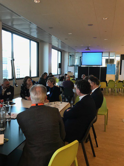 In gesprek over ‘rechtvaardige cultuur’. Bestuurders, zorgverleners, onderzoekers en de koepels van ziekenhuizen en GGZ instellingen en de inspectie. Leren van luchtverkeersleiding en van ervaringsdeskundigen de zorg.