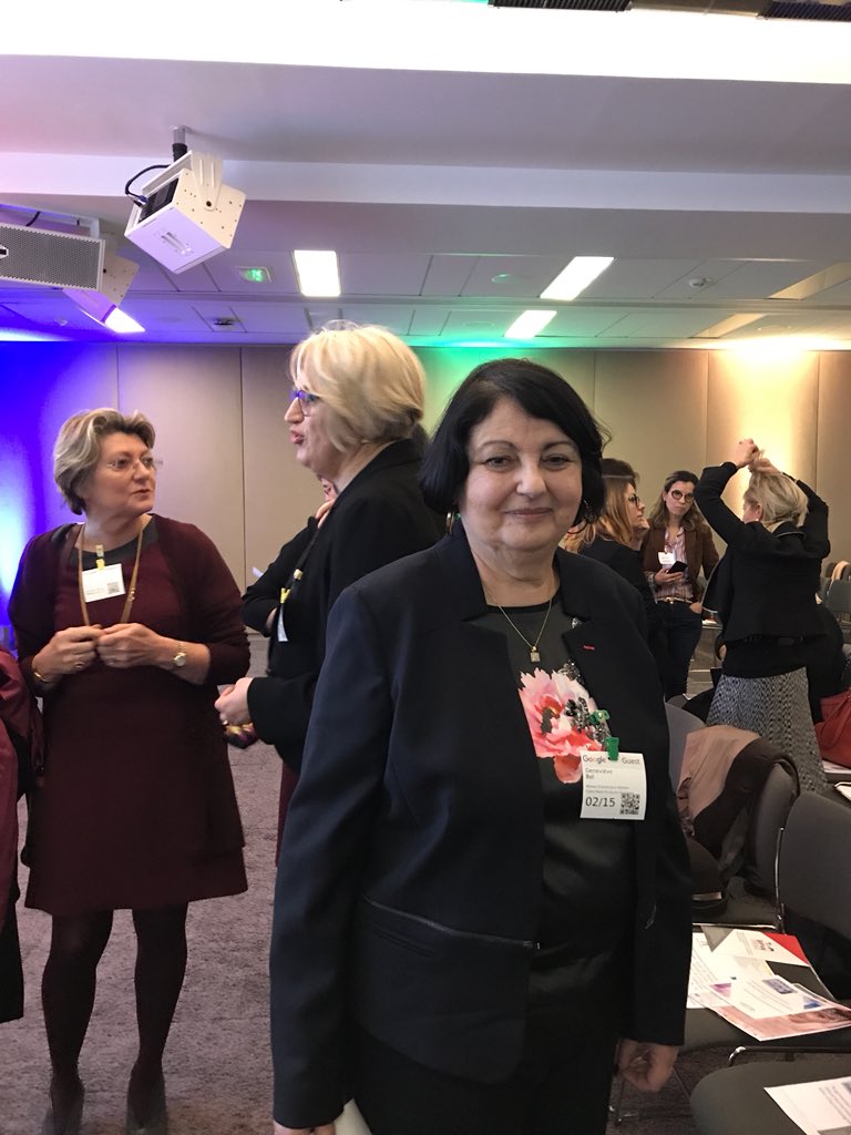 #25propositionsFH 
Belle soirée organisée chez <a href="/Google/">Google</a> avec <a href="/feraldata/">Genevieve Bell</a> <a href="/DelphineGeny/">Delphine Gény-Stephann</a> @mccpobianco <a href="/MarleneSchiappa/">🇫🇷 MarleneSchiappa</a>  <a href="/ClaireSaddy/">Saddy</a> #100000entrepreneur #socialbuilder <a href="/eaf_club/">EAF Club</a> <a href="/essec/">ESSEC Business School</a> <a href="/Supelec/">Supélec</a> @ArborusEgalite   <a href="/bpwfrance/">BPW France</a> #femmesnumériques