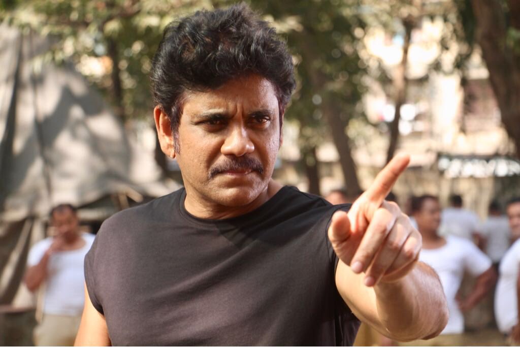 iamnagarjuna's tweet photo. feb 16 1989...29 years ago today I started the game changer cult film  SHIVA with @RGVzoomin!!! It’s time to rock again with #NagRGV4👉👉👉 https://t.co/XOoY3XfaBi