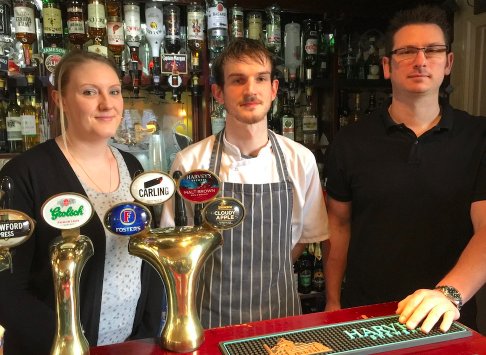 TheAlmaArms's tweet photo. Big thanks to @UckfieldNews for the piece on our new chef, David!
-----------
'New chef starts work at The Alma Arms' >> https://t.co/uFjQnhIr2I #Uckfield #AlmaArms #Pub #Restaurant #Food #Beer https://t.co/czS0ZVShLn