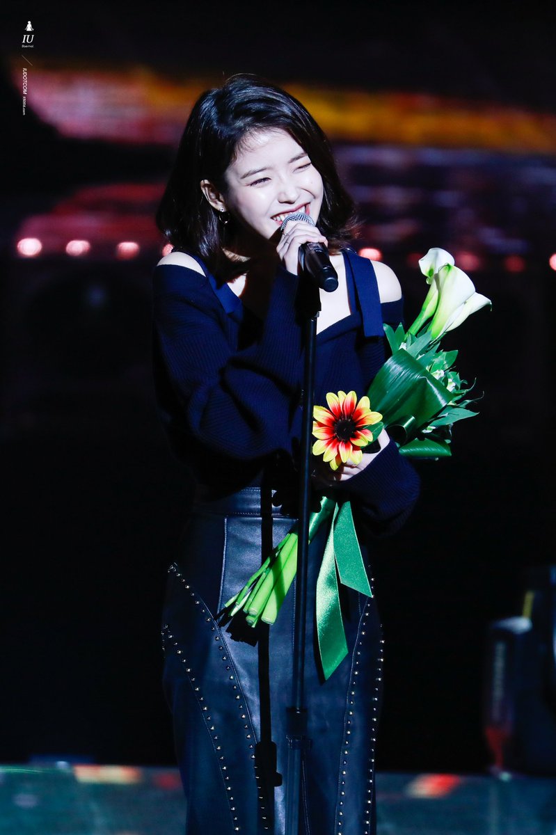 IUdotcom's tweet photo. [18.02.14] 제 7회 가온차트 뮤직어워즈 #아이유(@lily199iu) 1부 photo by.배말

https://t.co/AXlhLnpJ2Y
IUDOTCOM Data1 update♡

#IU https://t.co/AXRnE9OAmP