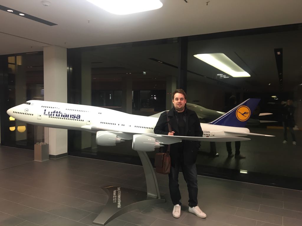 rdcaviation's tweet photo. At @rdcaviation we love the opportunity to spend some face time with our wonderful clients. Ian, our Customer Support Manager has had an enjoyable week carrying out some training with @lufthansa #RDCOnTheRoad #SponsoredByBecks #APC #APEX #SolvingAviationProblems #NiceManBag https://t.co/085ZMC1i2Z