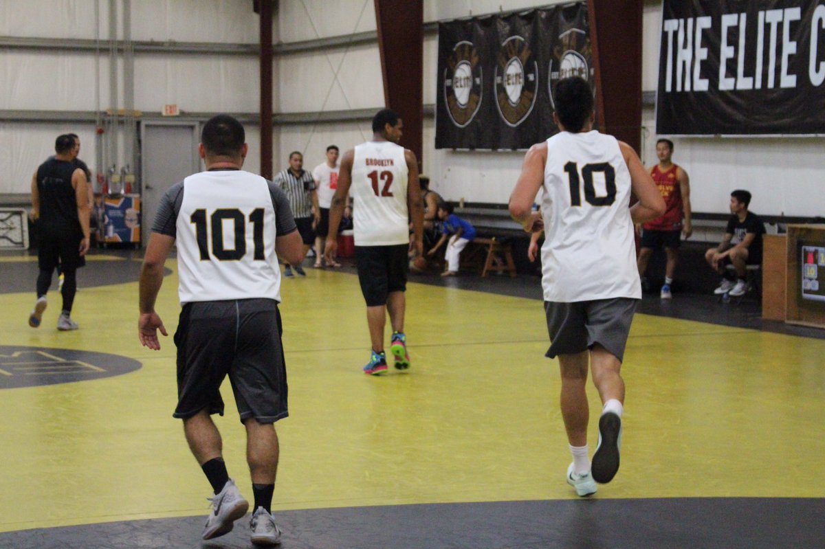 // THE FIRST ANNUAL ALUMNI LEAGUE ‼️// 4 Teams took the floor lastnight making their league debut 🔥// #GUAMELITEBASKETBALL#REPYOURSCHOOL

SANCHEZ SHARKS 63
ND KINGS 38

JMI/PARADISE PHEONIX 83
GUAM ELITE FRIARS 79