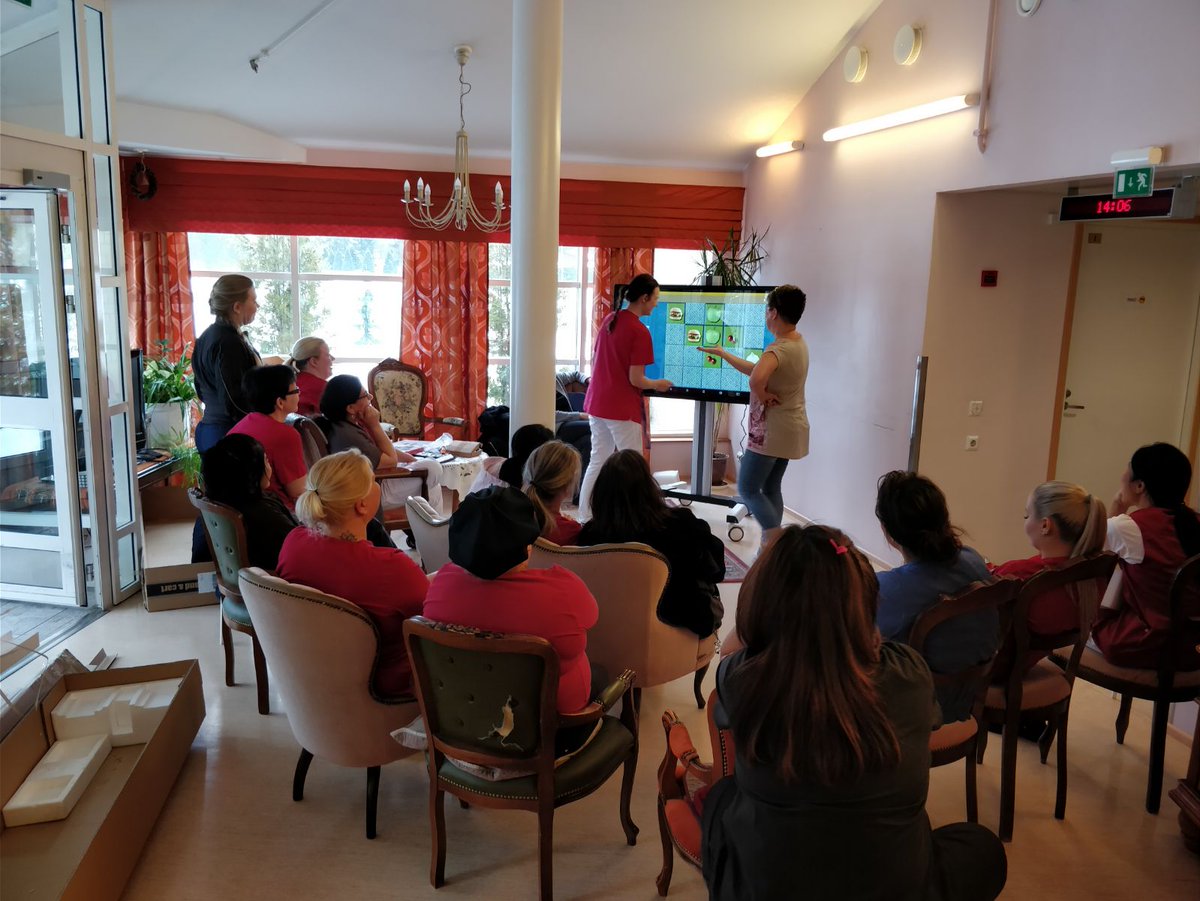 Yetitablet sai innokkaan vastaanoton eilen Ikipihlaja Matinkartanossa 😊♥️ @Pihlajalinna #aitoa #digitalisaatiota #hyvinvointiteknologia