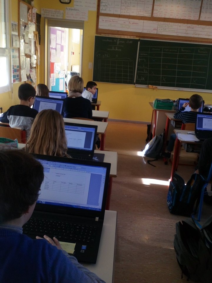 O_Huel's tweet photo. #forumatice à Epizon : journée chargée en activités numériques ! https://t.co/I5skLckZ0Z
