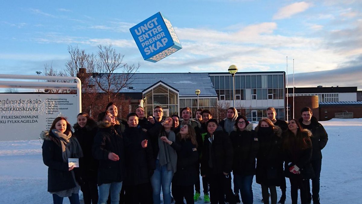 Årsmeldinga for 2017 - et godt år for UE Finnmark. #samspill- UE Finnmark er med på å forme framtida i Nord. Gjennom å trene barn og unge til å tenke nytt, til å skape verdier bidrar vi til kompetent arbeidskraft og verdiskaping i Finnmark! ue.no/aarsmelding201…