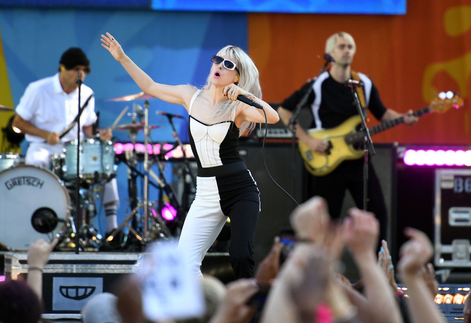 CNNIndonesia's tweet image. Paramore Janji Kembali ke Indonesia Agustus 2018 cnn.id/276726?s=tw&amp;amp;ca…