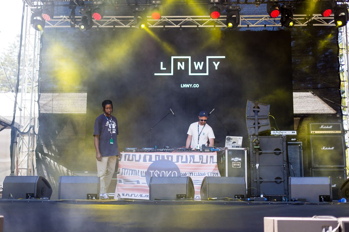 M3mbErs_ONLY's tweet image. #IssaSetUp .. # LANEWAYS 2018 - B4 THE STORM