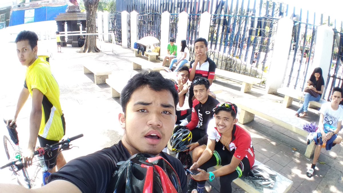 fvckingark's tweet photo. with the ahon masters #antips https://t.co/tXymcsHNKR