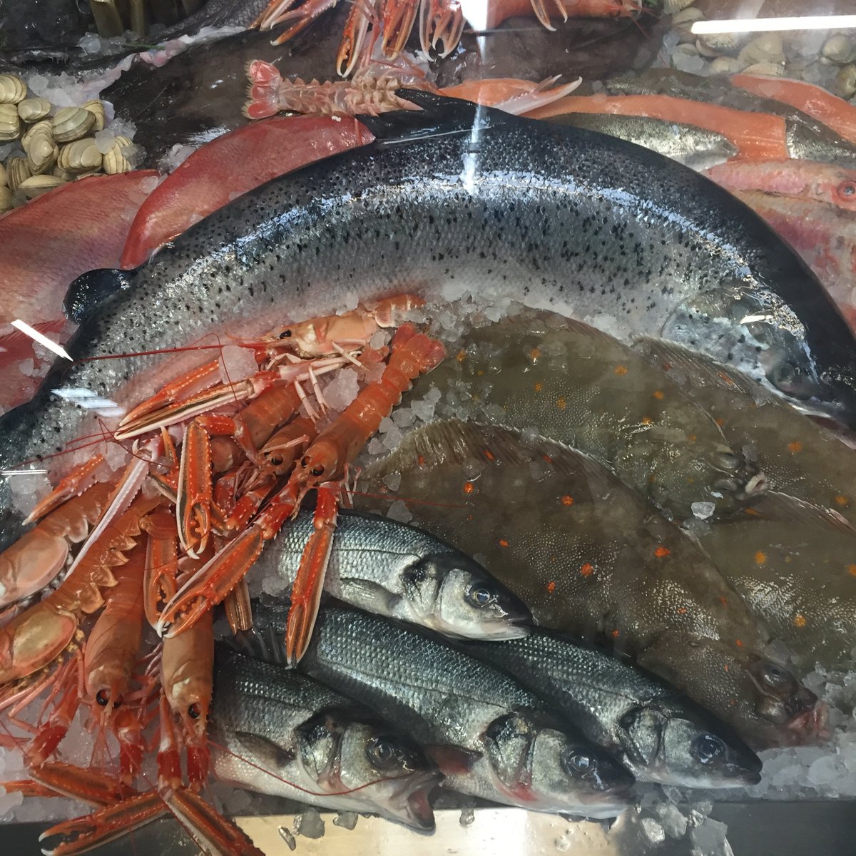 CelticCoastFish's tweet photo. For the finest quality fresh fish give us a call 01269 846117. Check out our range https://t.co/8KAM2r4tkD #itsallaboutthefish https://t.co/Gz2RXqITCb