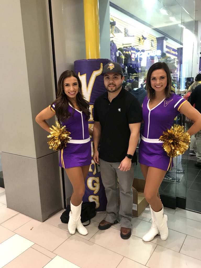 05_Gemini's tweet photo. @XcelEnergyCtr @jtimberlake At Mall of America https://t.co/bKoGIdOgN7