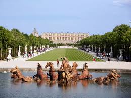 Le_Clos_Tellier's tweet photo. Avis aux amoureux de la photo ! Participez au concours lancer par Le Château de Versailles. Venez tirer le portrait @CVersailles et son #parc d'ici le 15 mai. Venez découvrir @Les_Yvelines ! https://t.co/sBkDOr57Xr