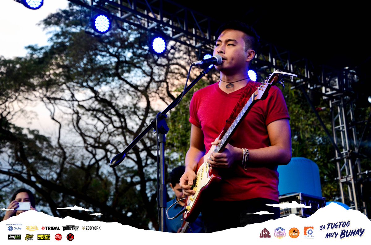 UP_Fair's tweet image. Simple nga ba talaga ang pag-ibig? Tara na rito sa #CosmosUPFairFriday at pakinggan ang awit ng @406Unit para malaman ang kasagutan!

#MissionCosmos #CosmicEncounters
#UPFair2018 #SaTugtogMoyBuhay