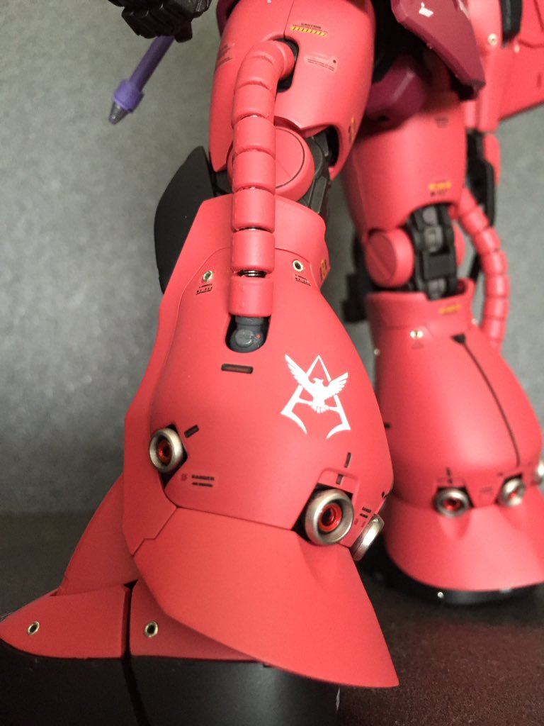 たっちゃん シャアザク ピンクなのか赤なのかオレンジなのか これも調色 なかなか納得できる色にならなくて苦労した シャアアズナブル少佐 Mg ザクii Zaku マスターグレード