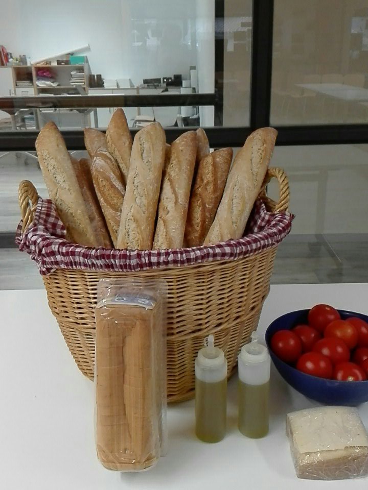 Gaudint de les últimes jornades de #portesobertes com a mare de <a href="/EscolaVirolai/">Escola Virolai</a>. Activitat amb <a href="/RCarlex/">Restauració Carlex</a> sobre MenjaB i @AMPAVirolai