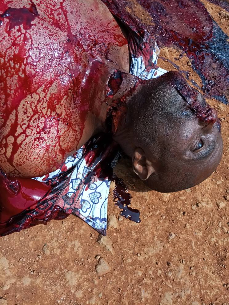 neffiang's tweet photo. Biya's military continues beheading #BritishS.Cameroonians, raping, torture, incarceration, summarily executions, looting, burning villages, etc & the world is mute. @innercitypress @LeahHardingAJE @hrw @RealKofiAnan @jeremycorbyn #FreeAllArrested #FreeSouthernCameroons https://t.co/ysEoBEPqQQ
