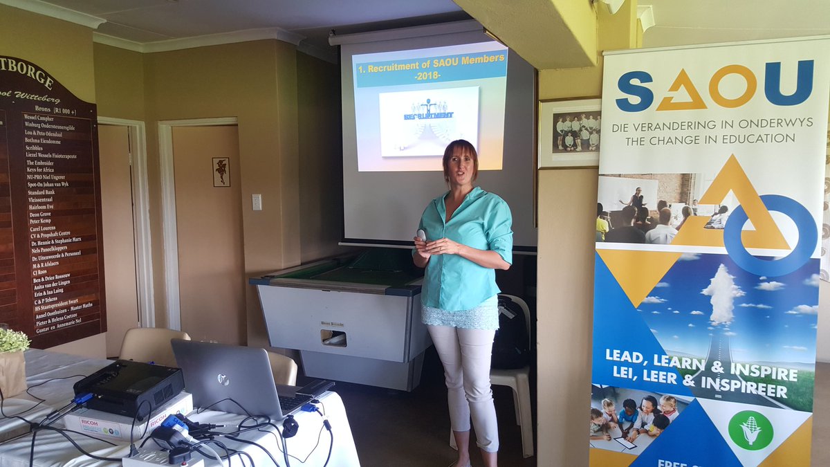 Ankiab1's tweet photo. Pauline Nel explaining what is expected from SAOU Shop Stewards during SAOU Shop Steward training in Bethlehem. #saouthebest https://t.co/TGoHdBMH85