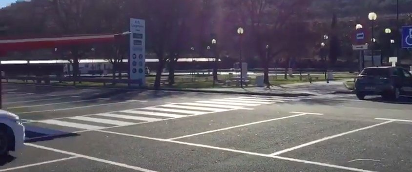 Rioja2's tweet photo. 25 personas han perdido su trabajo por el desvío de camiones.  @PlataformaN232
https://t.co/Fu6DBfhdlF https://t.co/PkLKYRn5B9