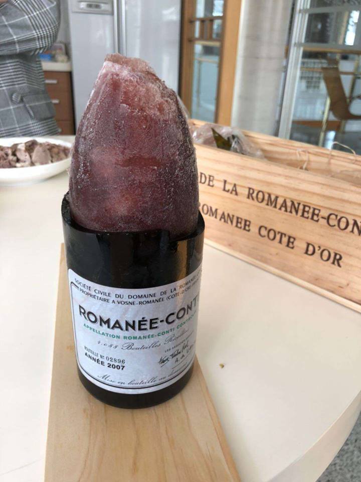 #YearoftheDog2018 that had a sad start for some north China customers who didn't go trough a genuine wine delivery company to get their celebration bottle home...<a href="/ramblingwino/">Daniel</a>