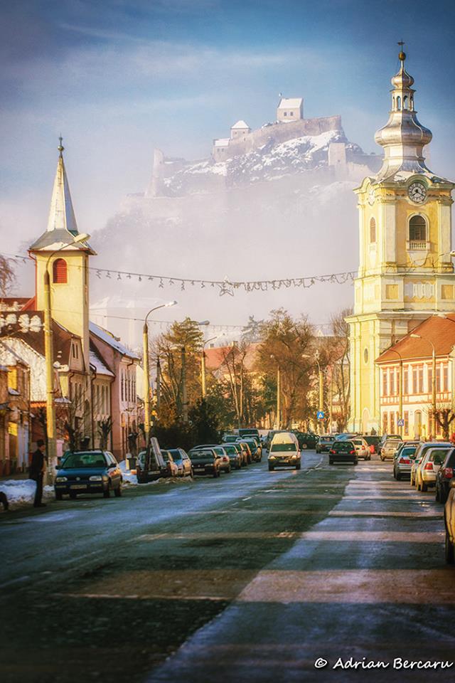 RomaniaAziNet's tweet photo. Cetatea Rupea
Foto: Adrian Bercaru

#romaniaazi #romania #cetate #peisaje #cetatearupea #brasov https://t.co/xxKSb1Wh5q