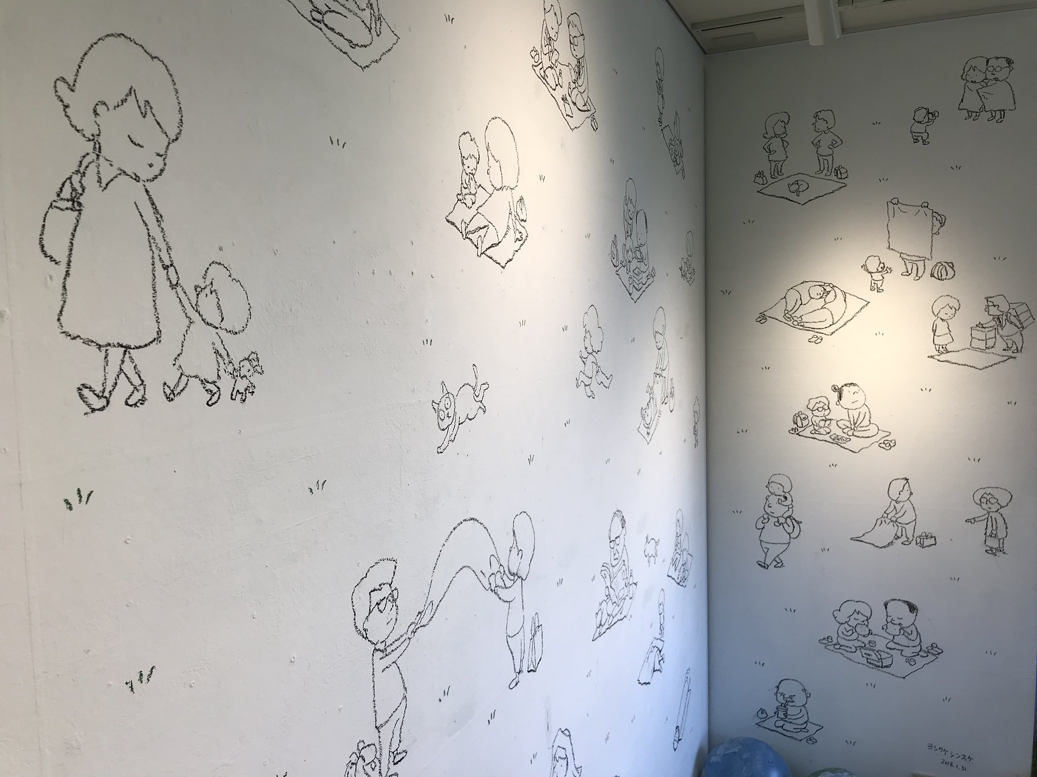 ほぼ日手帳公式 22年版販売中 在 Twitter 上 ほぼ日 手帳 アンケート この週末にゆっくり答えていただけたら嬉しいです 回答終了後には ヨシタケシンスケさんがtobichi2の壁に描いた絵の壁紙画像もプレゼントしています これがまた おもしろくてかわいいん