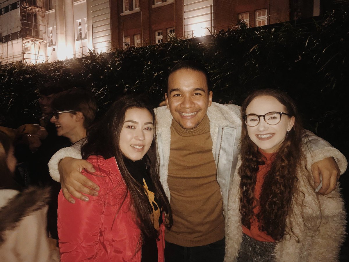 lydmaiden's tweet photo. @HamiltonWestEnd was AMAZING last night! thank you so much for coming outside to say hi 🙏🏻❤ @CleveRSeptember @TarinnCallender @kellydowning8 @ObiomaUgoala https://t.co/f51KW53LXm