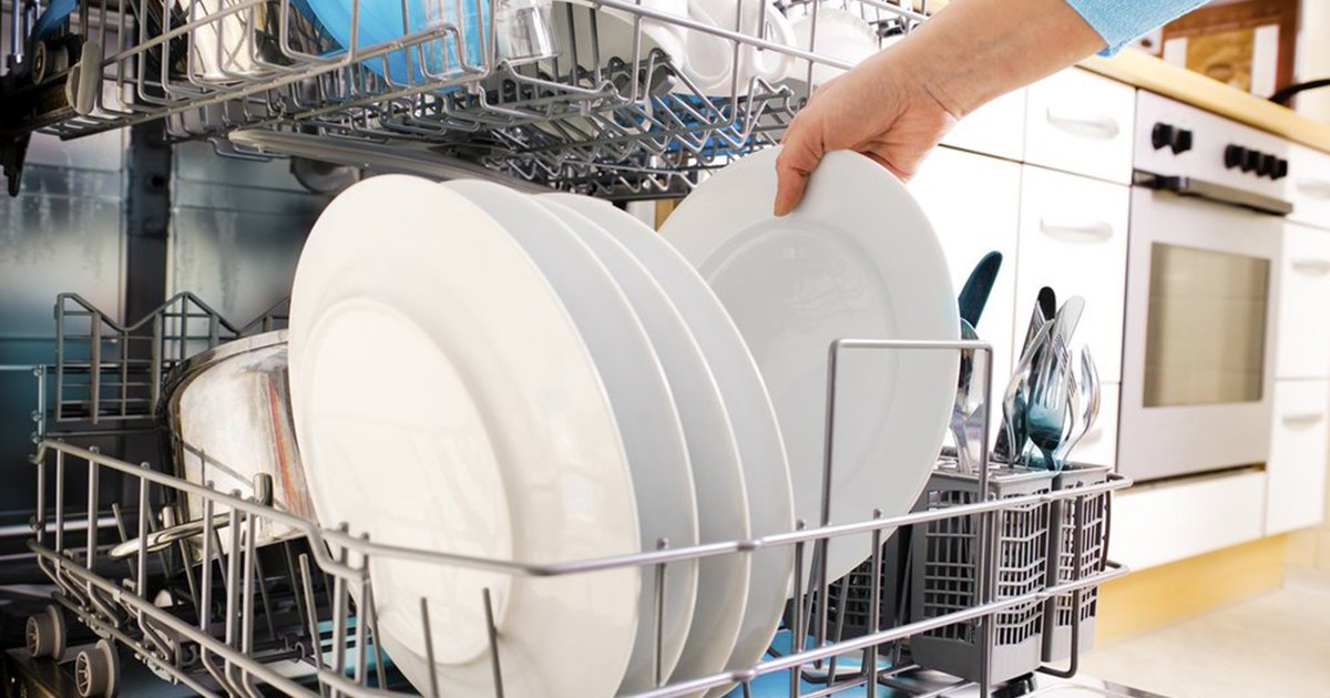 Heb jij ook vaak discussies over het wel óf niet afspoelen van de borden voor ze in de #vaatwasser gaan? Voor de beste resultaten is #voorspoelen niet nodig! Op Wassen.nl lees je precies waarom :) 

wassen.nl/vaatwassers/ni…