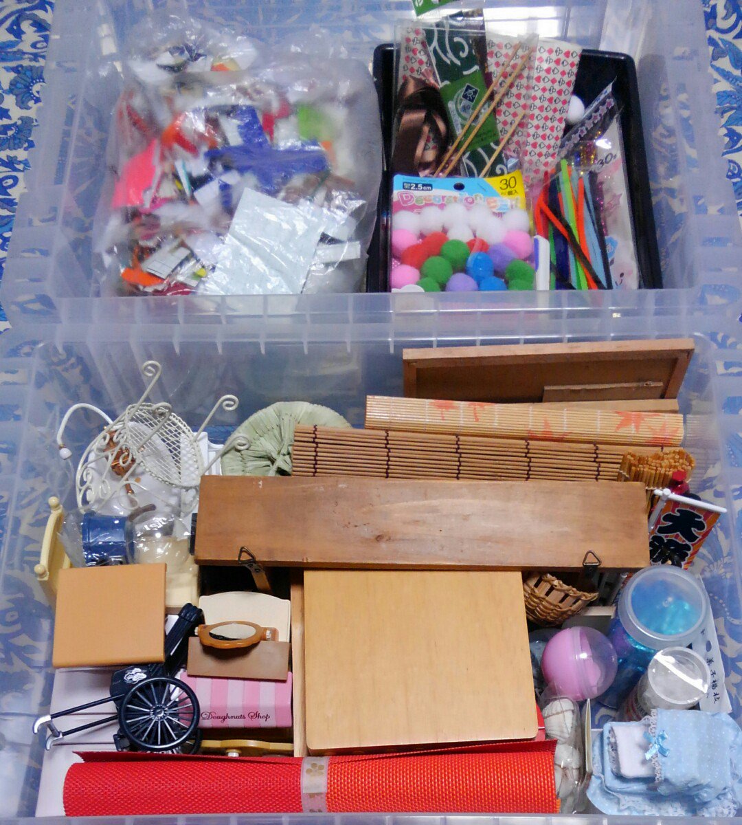 LUPIN97057353's tweet photo. 小道具が入りきらなくなったので、ツールボックス1つとコンテナ2つを追加購入

今迄のコンテナは別���使用予定だったけど、新しいコンテナだけで足りず結局使用

ツールボックス6　コンテナ3
また足りなくなる予感←

#もみゃりー #てる政宗 #茜堂
#コギらった #ごかぼちゃん
#しぃたけちゃん #はむさま https://t.co/PGpQBlkOQ1
