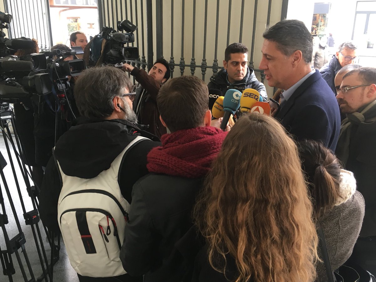 PPCatalunya's tweet photo. ‘La libertad de elegir la lengua vehicular de la escolarización de nuestros hijos no es ninguna agresión a nada, debería ser lo normal’ #JuntosPPC https://t.co/m4uKHtnACb