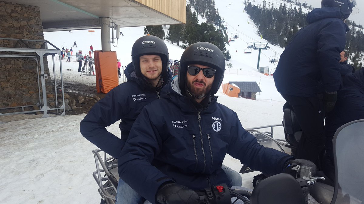 morabancandorra's tweet photo. 🔝BIKE SQUAD🔝🏍
Avui hem anat a la neu, estem gaudint de les instal.lacions 🔝 @Vallnord #PalArinsal
#MaiPor #SomUnPais https://t.co/ZHcNol2V7D