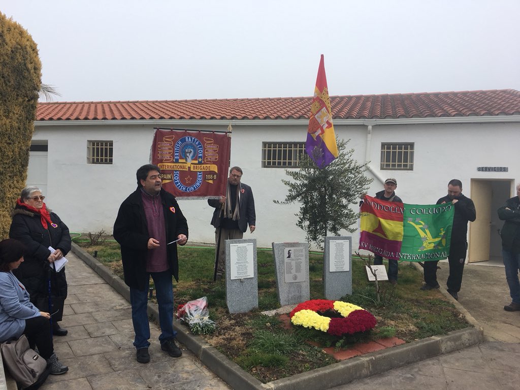 ArturoCasadoAld's tweet photo. Remembering Scottish members of the International Brigade who fell in the Spanish Civil War in the Jarama battle. It’s important for me to accompany their families in this annual international event which is held in the city where I actually live (#Tarancón). #HistoryMemory https://t.co/7zEcGVd9wF