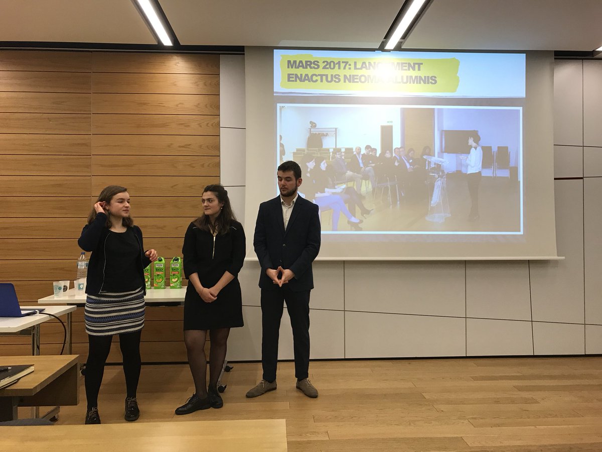 PaulaEnactus's tweet photo. Hier soir @EnactusFrance était à la soirée des Alumnis Enactus @NEOMAbs ! Un hold up à la clé pour 2 projet de @EnactusReims @EnactusRouen ! 👩🏽‍💻 https://t.co/taWC42O8N7