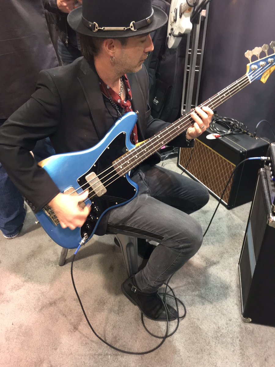 Our friend @derekfrankbass of <a href="/ShaniaTwain/">Shania Twain 💎💎💎</a> giving the JM4 some love!!