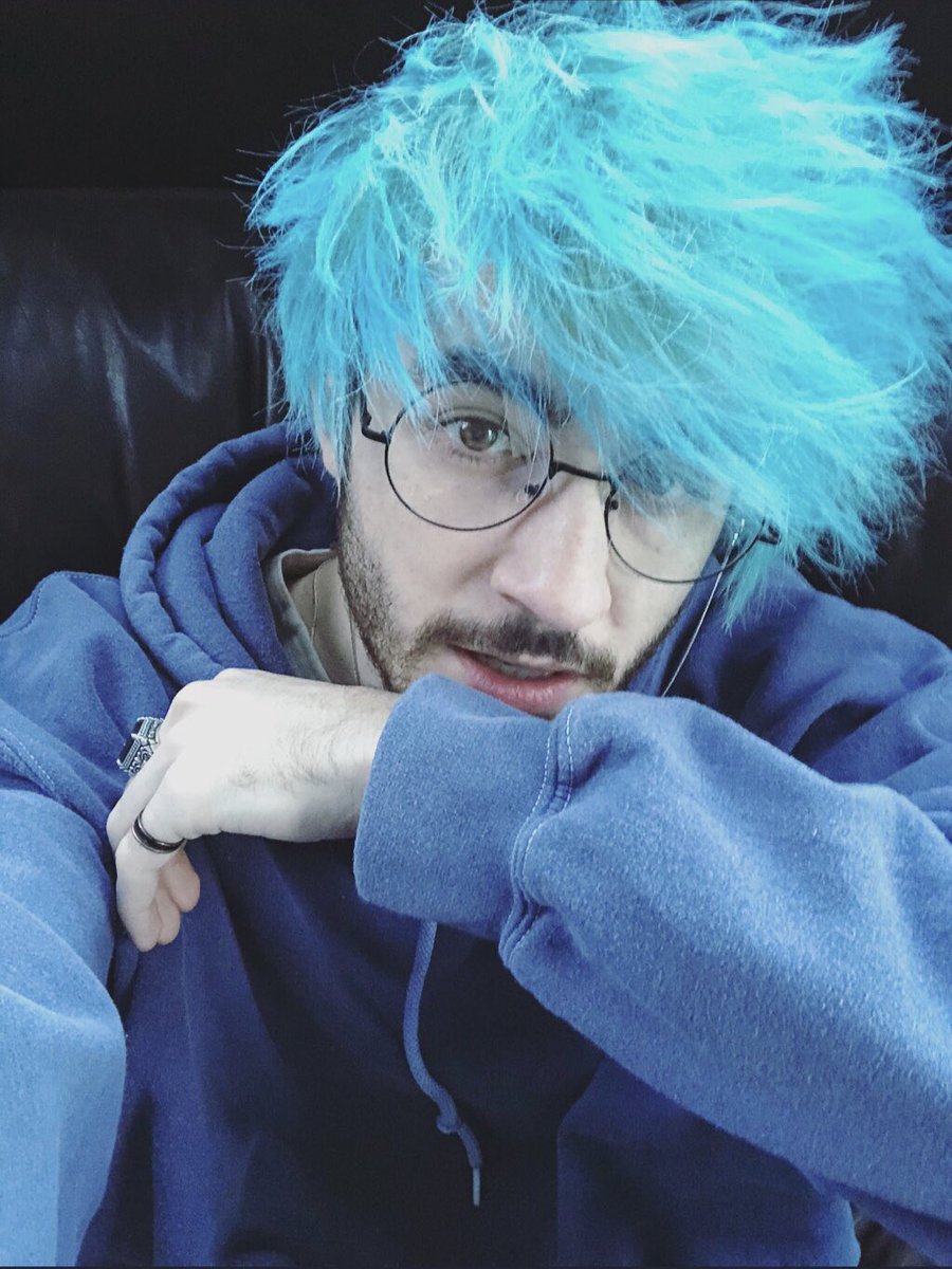 Lii On Twitter Jetzt Vermisse Ich Meine Blauen Haare Ein Bisschen C
