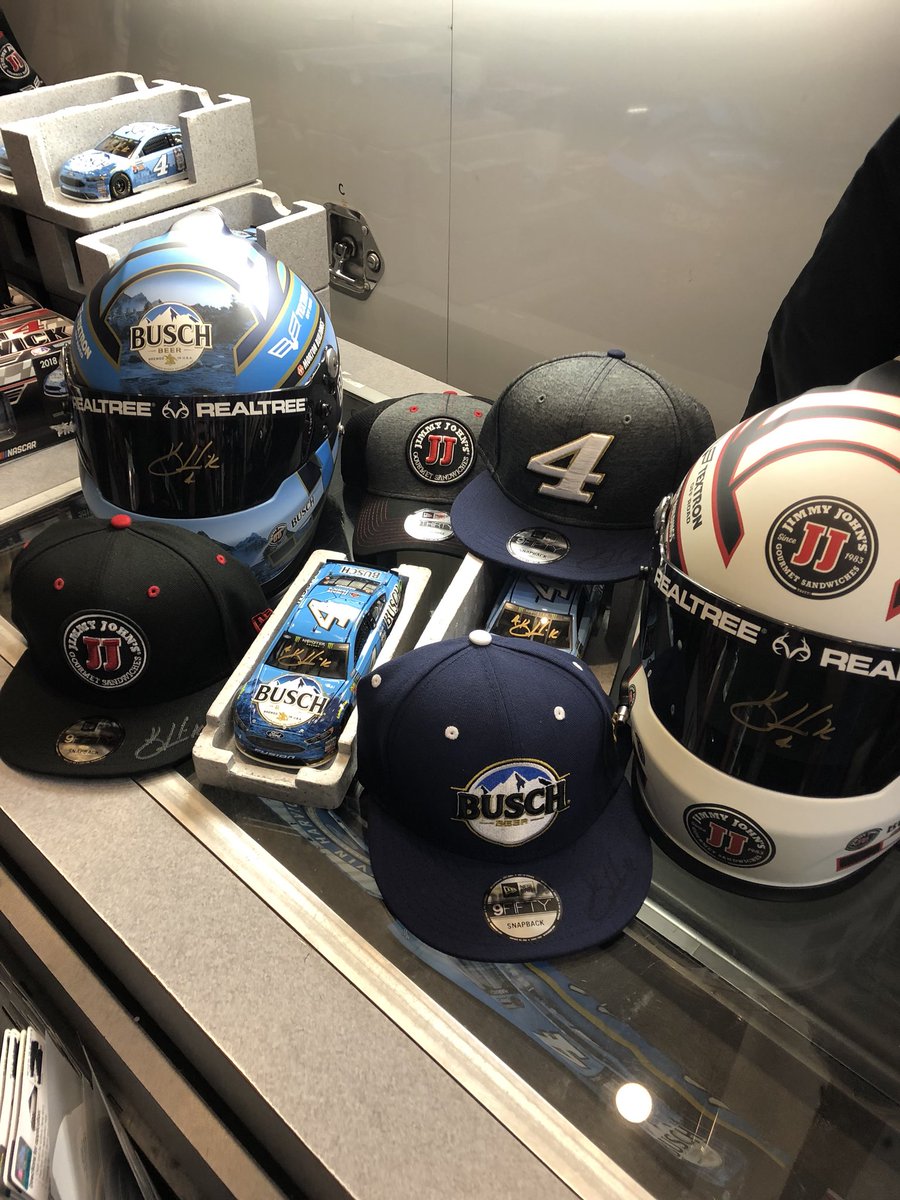 KevinHarvick's tweet photo. Loaded up the @Fanatics trackside trailer with autographed stuff this morning. @DISupdates @jimmyjohns @BuschBeer https://t.co/fbPafK199s