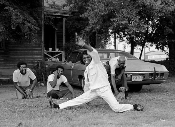 Who’s getting down like James Brown tonight 🕺🏽 

Live music with <a href="/zoekyoti/">Zoe Kyoti</a> from 8pm...bit of blues, folk &amp; world music ~ £5 cocktails, £15 bottles of prosecco &amp; £10 house wine carafes 🙂 #GeorgesWorsley #fridayfeels #weekendvibes #worsley #thankgeorgesitsfriday
