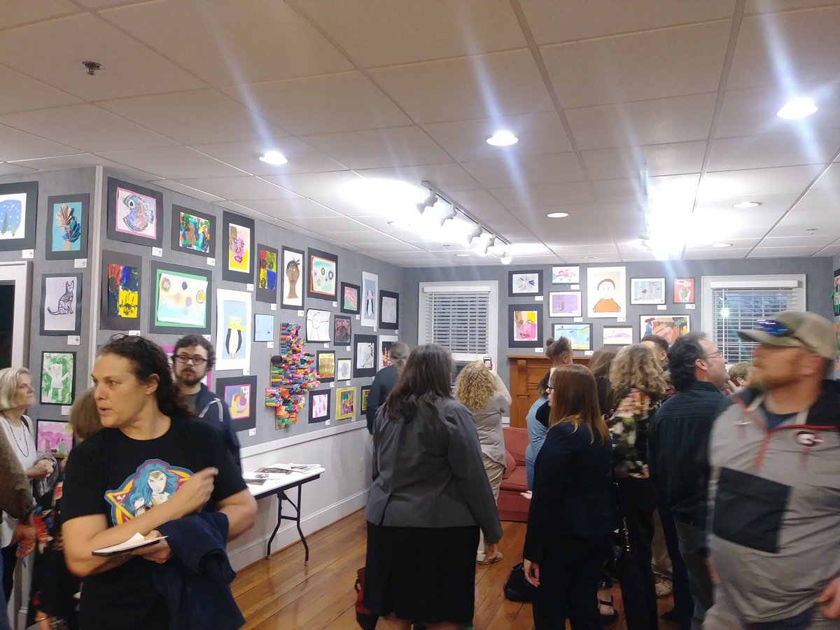 artbratt's tweet photo. What an amazing night! 'Inspired by the heART' #6. Is in the books. BEST one yet! Thanks to everyone who came out and supported. #cobbartrocks #engagecobb #inspiredbytheheART #ArtForAll https://t.co/VBBb4B0sMd