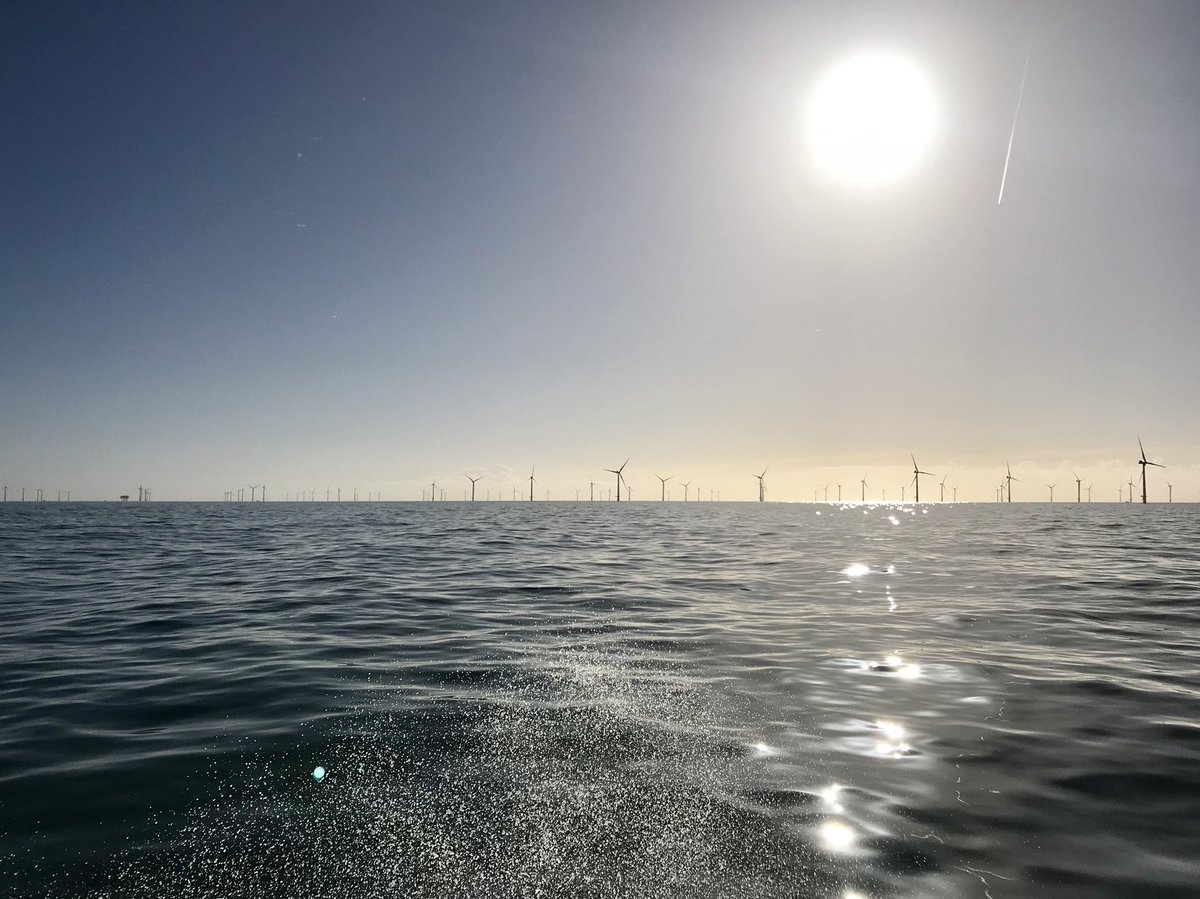 HMSPuncher's tweet photo. From @HMNBPortsmouth to @EastbourneBC in 3hrs, perfect conditions to be at sea. Ready for a busy weekend showing members of the public what #1PBS and the RN does. @CdrMarkHammon @Sovereign_Hbr @MoiraHouse1875 #dayalongsideisadaywasted #P291 https://t.co/G0DseIpDF9