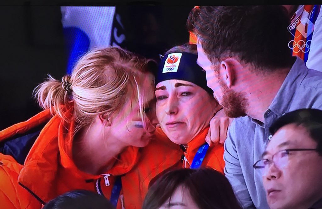 pats_75's tweet photo. Ik huil een beetje met haar mee! #annouk #Pyeongyang2018 https://t.co/ISSG0TCTyH