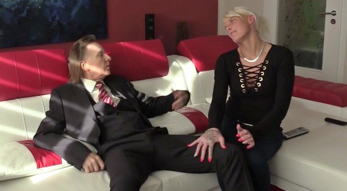 Macho Ehemann - perverse Einblicke ► Jetzt auf @mydirtyhobby ansehen: https://t.co/BJtt6JCRbh https://t<a href="/tag/jahreswechsel"class="tags"><span>#jahreswechsel</span></a><a href="/tag/silvester"class="tags"><span>#silvester</span></a><a href="/tag/weihnachten"class="tags"><span>#weihnachten</span></a><a href="/tag/feiertage"class="tags"><span>#feiertage</span></a>