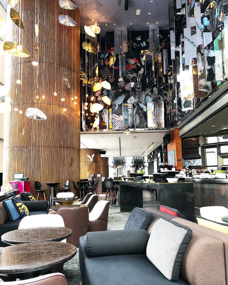 mel_mcleod's tweet photo. Semi-Buffet Lunch at WOOBar @whongkong #WHongKong #SPGlife #SPGGold #luxuryhotels https://t.co/zUUFVwkTZO