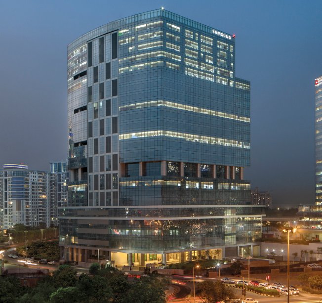 leasingindianet's tweet photo. Available #RetailShowroomspace in #TwoHorizon Center Golf Course Road #Gurgaon

#Building:-   #TwoHorizonCenter

#Area:- 1200 sqft x 2 units total 2400 sqft

For More Details Please Visit :  https://t.co/QlSyaD5Wdk

Please Feel Free To Contact @ 9560710008 https://t.co/krgQpIvUXQ