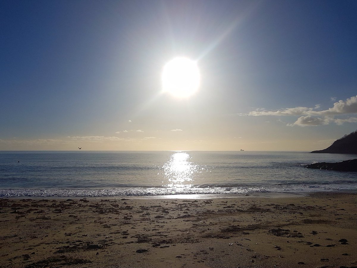 EmmaPaull3's tweet image. How perfect is this view?! #Cornwall #swanpool #cornishviews #cornishsunshine #wintersunshine #lovecornwall  @CornwallLive @BBCSpotlight @piratefm @itvwestcountry @