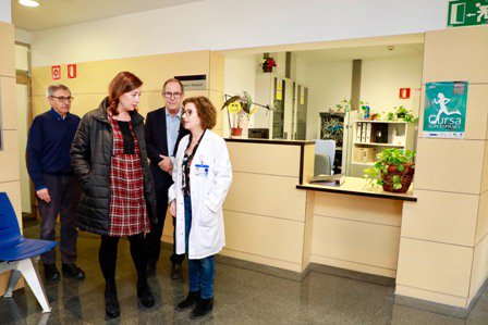 SalutGOIB's tweet photo. Els professionals de @apmallorca a través de les infermeres gestores de casos, derivaran els pacients a l'Hospital de Dia @cronicsbalears https://t.co/srArDWMpuP