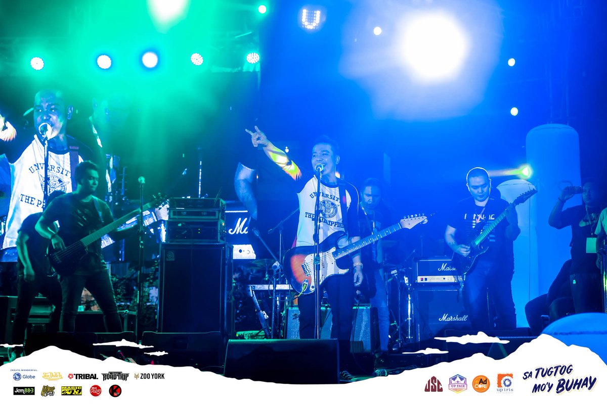 UP_Fair's tweet image. Ipauubaya mo na lang ba sa hangin ang pagkakataong makaranas ng #CosmicEncounters ngayong gabi?

Tara sa Sunken Garden dahil narito na si @miroeveryday para samahan tayong umibig sa #CosmosUPFairFriday!

#MissionCosmos
#UPFair2018 #SaTugtogMoyBuhay