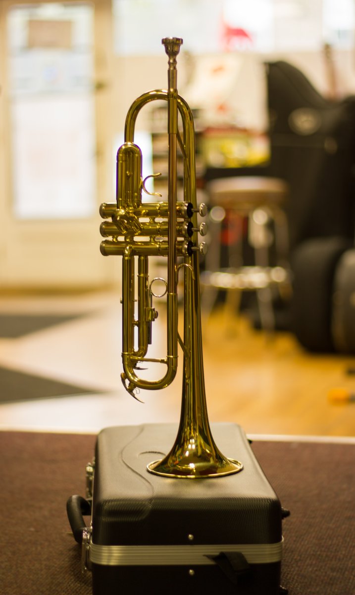A beautiful Bb trumpet which comes with a hard case and gloves. 

#trumpet #guitarstore #musicstore #naas #kildare #supportlocal #shoplocal #localmusic
